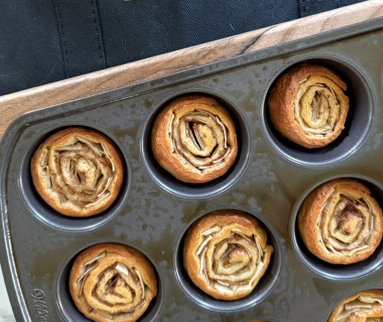 Cinnamon Apple Crescent Roll Pinwheels